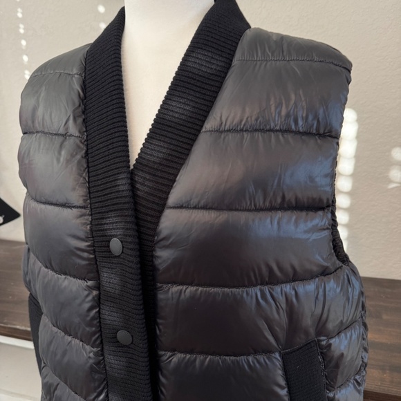 Varley Colwyn Quilted Nylon Gilet Puffer Vest Women's Size M - Picture 2 of 11